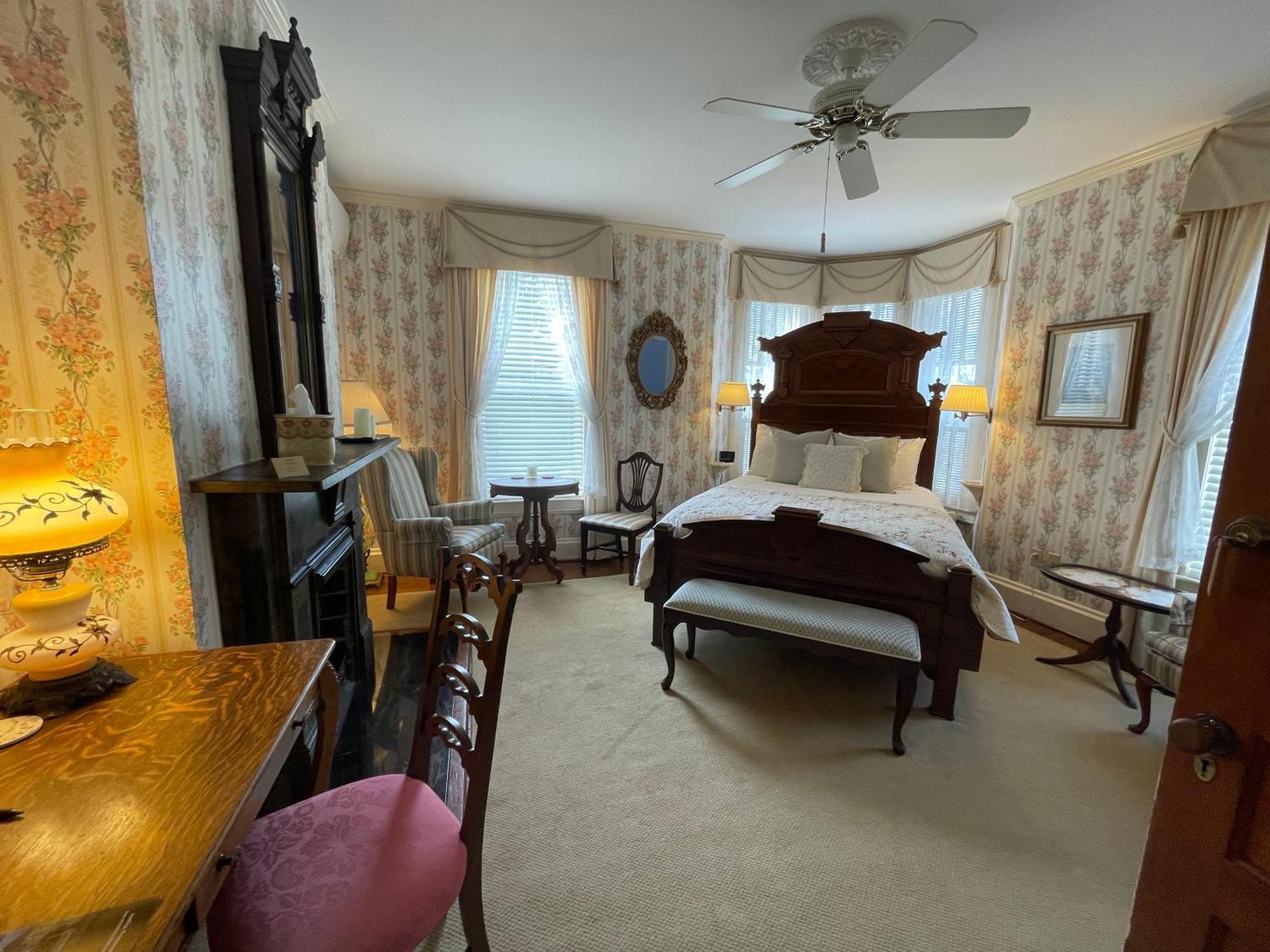 The Oaks Victorian Inn Christiansburg Bagian luar foto