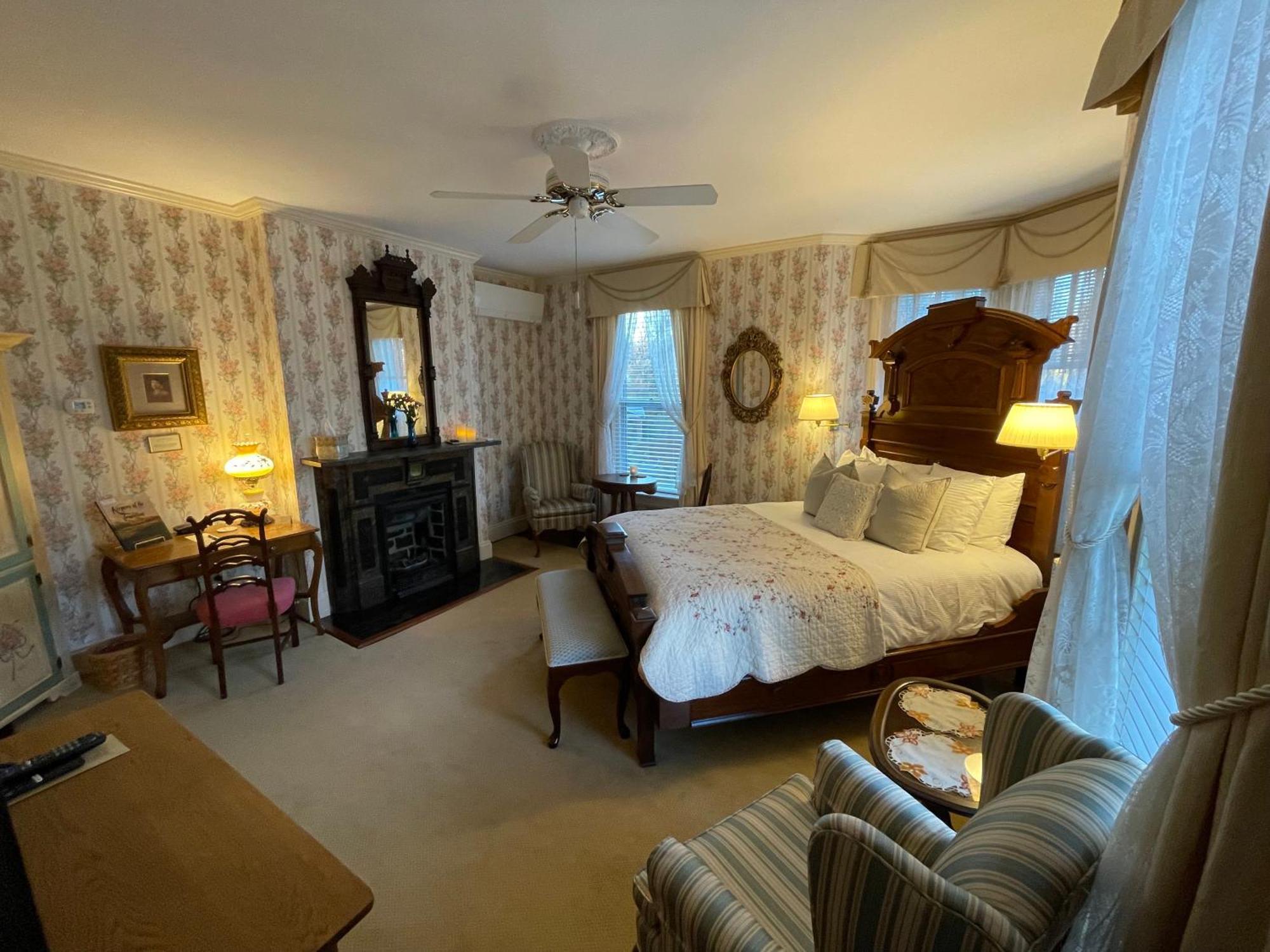 The Oaks Victorian Inn Christiansburg Bagian luar foto